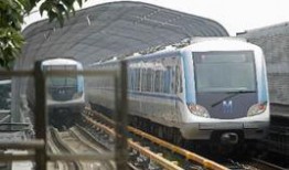 武汉轻轨站爆料新闻视频,视频揭秘惊心动魄一幕